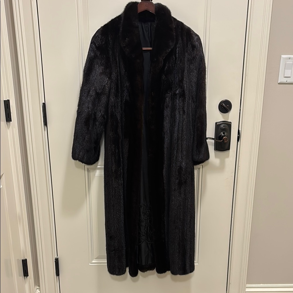 Blackglama full length Mink coat. Size small/medium